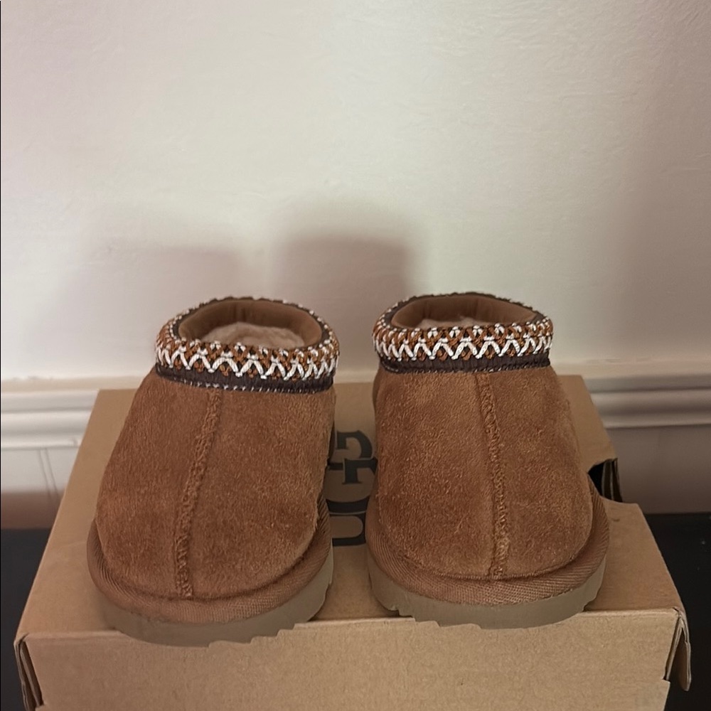 Ugg T Tasman II Kids US 6 KS - Picture 2 of 6